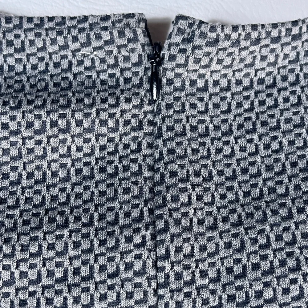 Anthropologie Tabitha Black Grey Textured Stretch Flutter Flounce Dress Size 8 - Picture 8 of 11